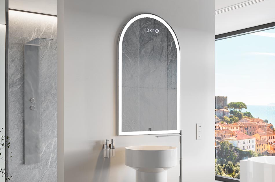 Espelho de forma irregular com iluminação ambiente suave para interiores elegantes | ARTFORMA