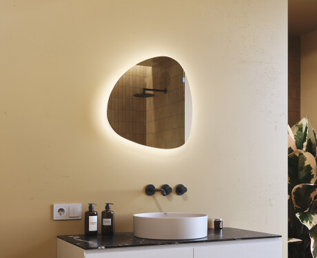 Espelho de Banheiro com LED em Formato Irregular 54x54cm com luz LED fria de 7000K, luz quente de 3000K ou luz neutra de 4500K